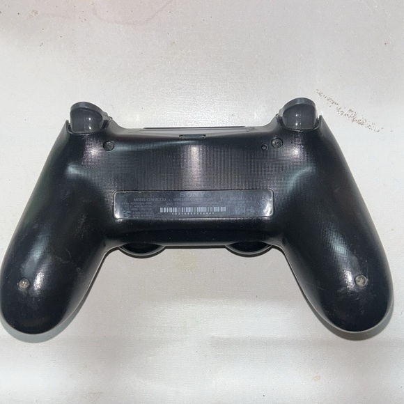 Used PlayStation controller - Picture 2 of 3